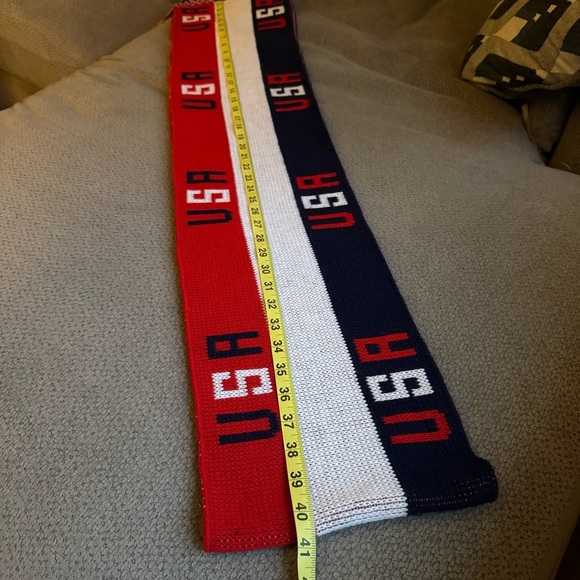 Vintage USA Knit Scarf Patriotic Red White Blue Knitmakers Made in USA Olympics - Picture 6 of 7